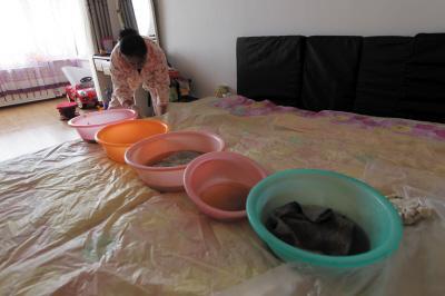 驻马店楼上漏水，住户失联，小区没物管，业主维权难！律师来支招……